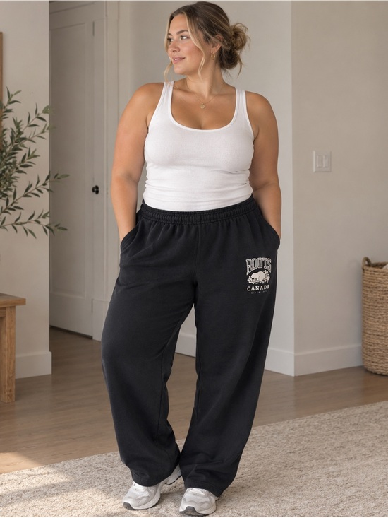 Roots Pants - Roots Women’s XL Black Sweatpants with Canada Logo